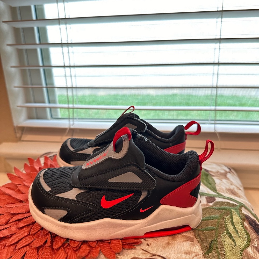Nike AirMax Kids' Black and Red Sneakers
